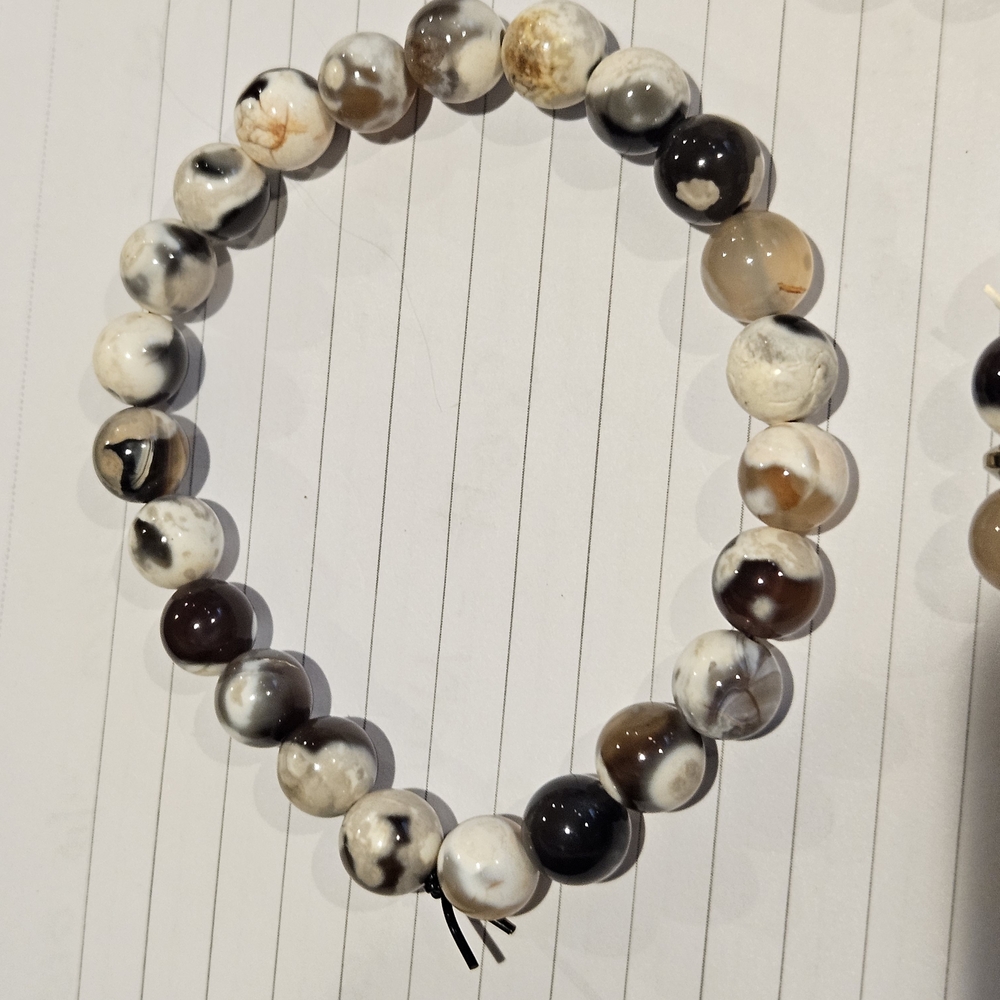 Elegant Orca Agate Beaded Bracelet